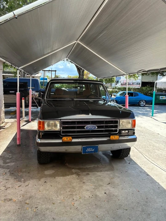 1991 Ford Bronco 4th Gen - Image 2 of 10