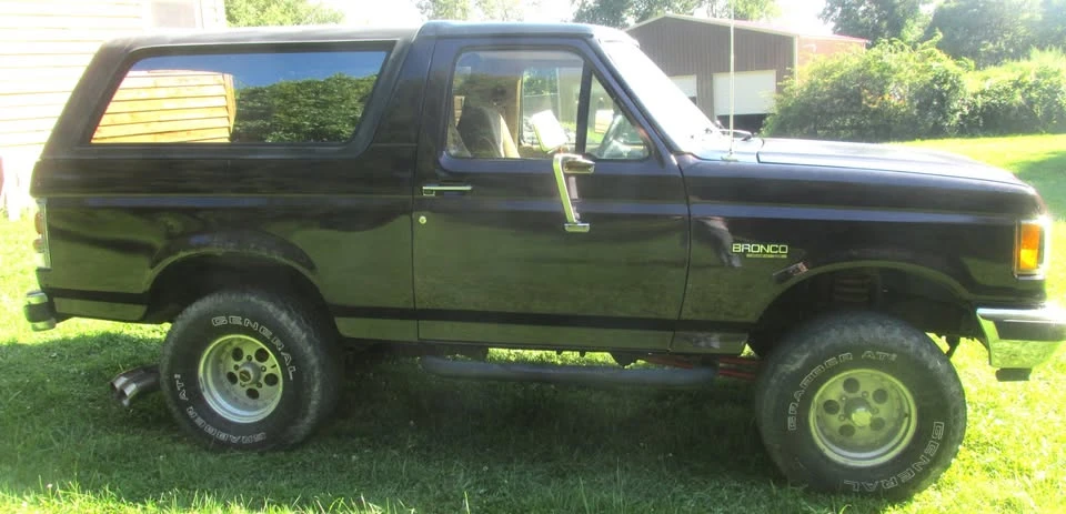 1991 Ford Bronco 4th Gen - Image 3 of 11