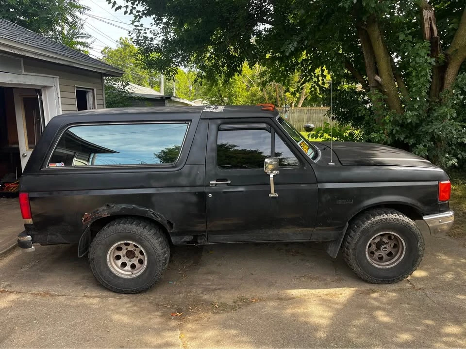 1991 Ford Bronco 4th Gen - Image 2 of 10