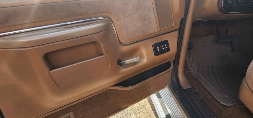 1991 Ford Bronco 4th Gen - Image 4 of 15