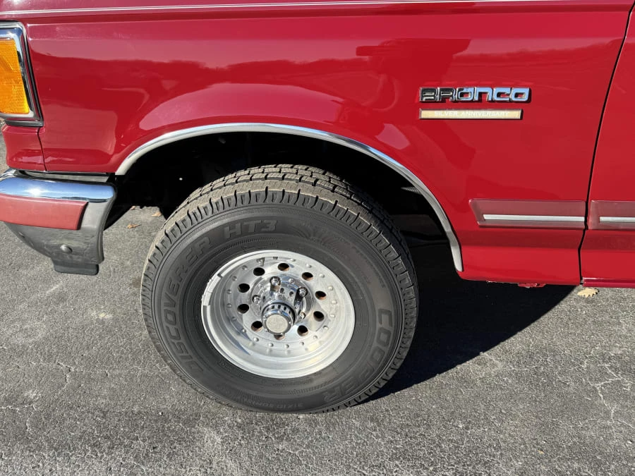 1991 Ford Bronco 4th Gen - Image 6 of 13