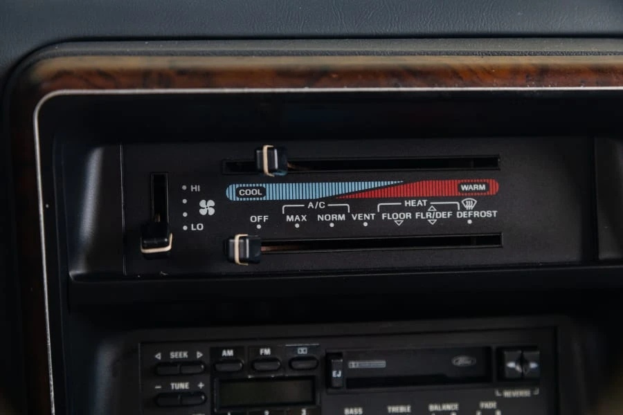 1991 Ford Bronco 4th Gen - Image 25 of 31