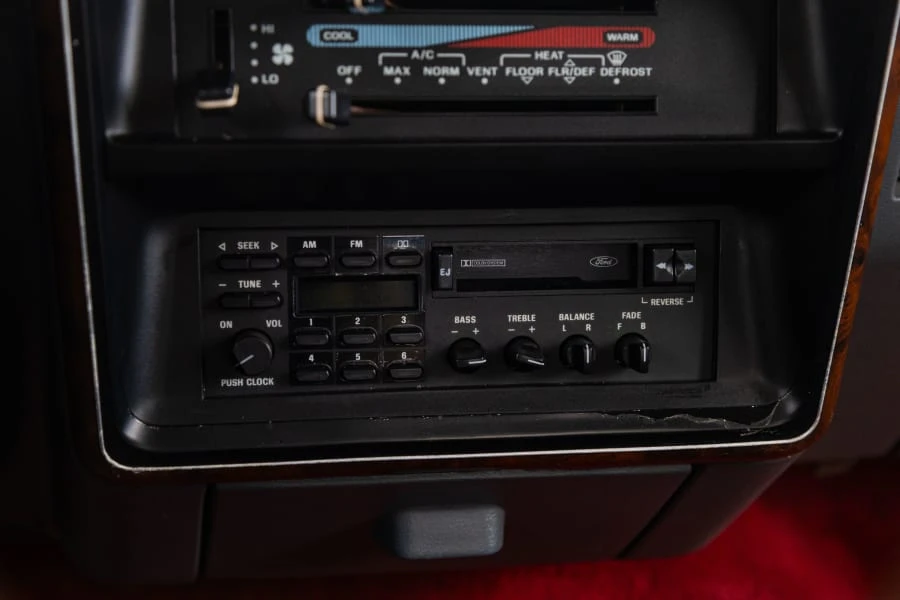 1991 Ford Bronco 4th Gen - Image 28 of 31