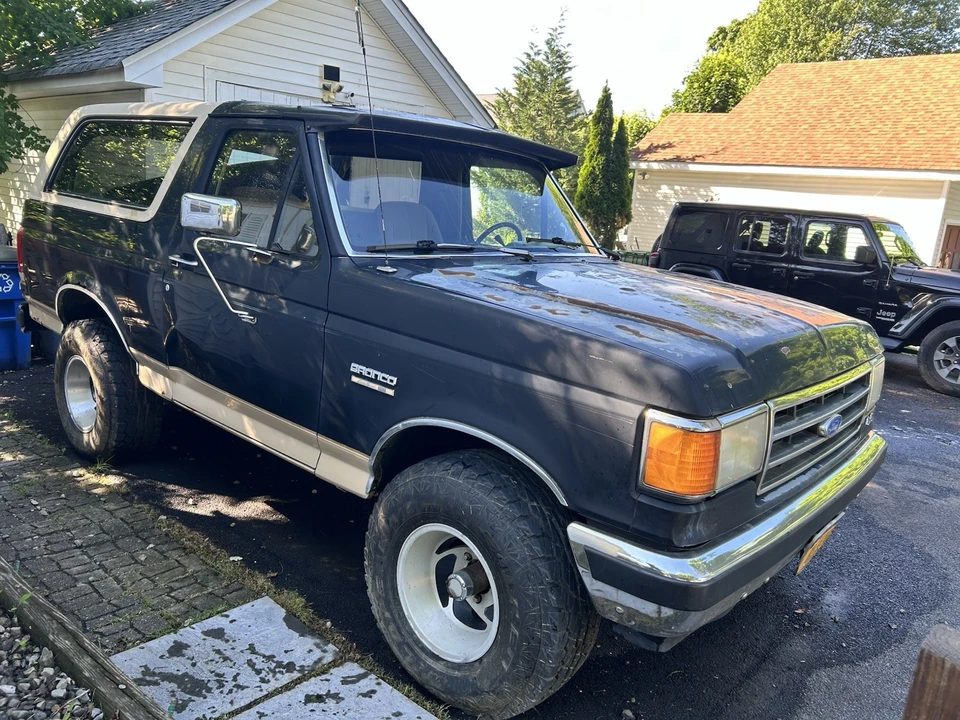 1991 Ford Bronco 4th Gen - Image 2 of 8