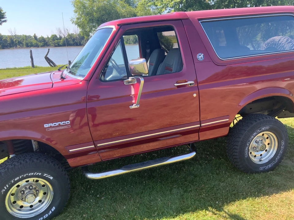 1991 Ford Bronco 4th Gen - Image 2 of 31
