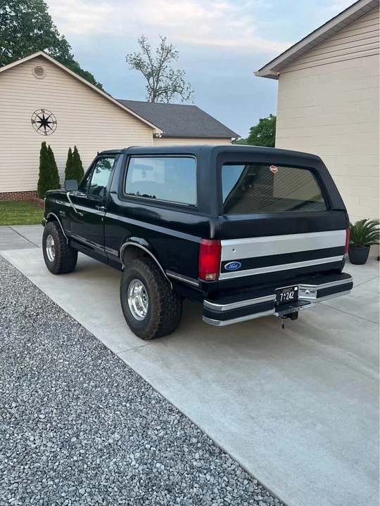 1991 Ford Bronco 4th Gen - Image 4 of 8