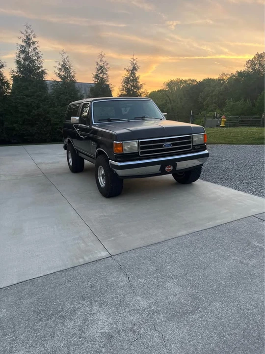 1991 Ford Bronco 4th Gen - Image 2 of 8