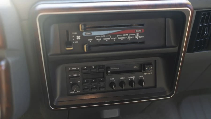 1991 Ford Bronco 4th Gen - Image 10 of 28