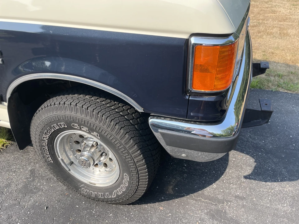 1991 Ford Bronco 4th Gen - Image 16 of 31