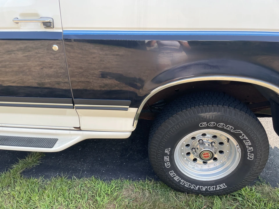 1991 Ford Bronco 4th Gen - Image 30 of 31