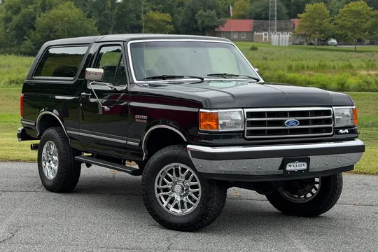 1991 Ford Bronco XLT 5-Speed
