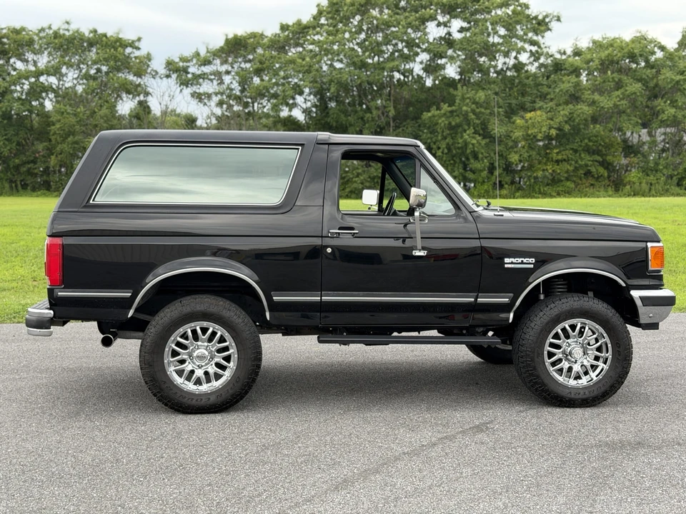 1991 Ford Bronco 4th Gen - Image 11 of 31