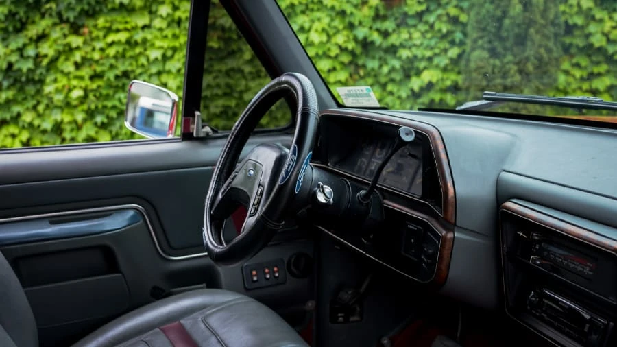 1991 Ford Bronco 4th Gen - Image 24 of 31
