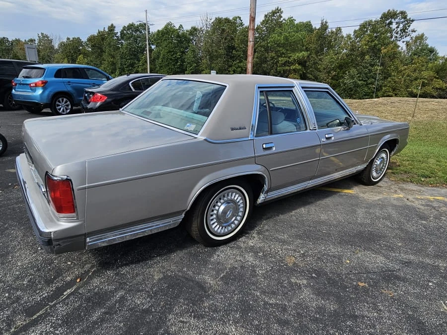1991 Ford Crown Victoria - Image 5 of 13