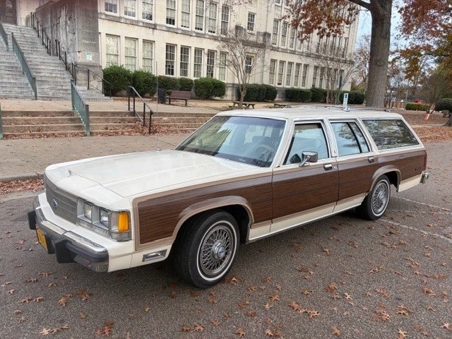 1991 Ford Crown Victoria - Image 3 of 21