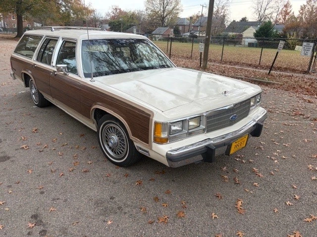 1991 Ford Crown Victoria - Image 2 of 21
