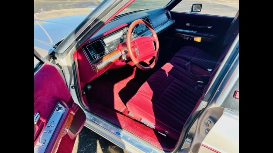 1991 Ford Crown Victoria - Image 6 of 20
