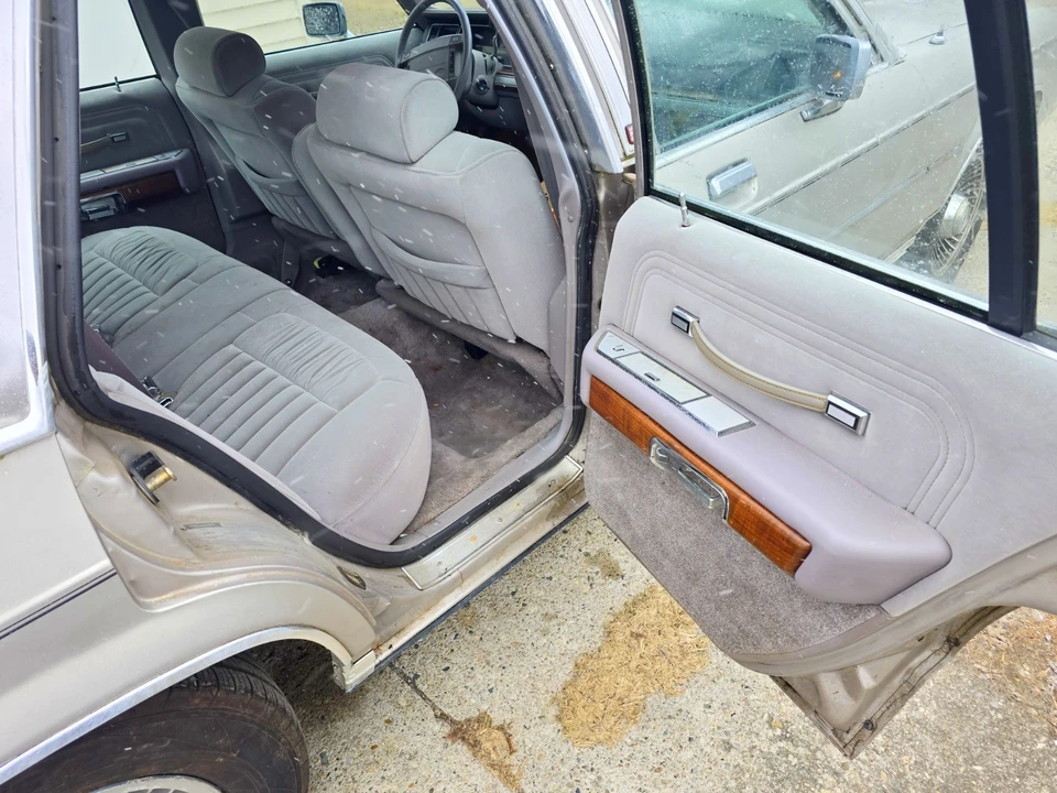 1991 Ford Crown Victoria - Image 7 of 15