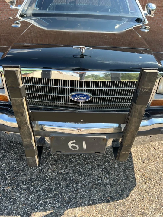 1991 Ford Crown Victoria - Image 11 of 31