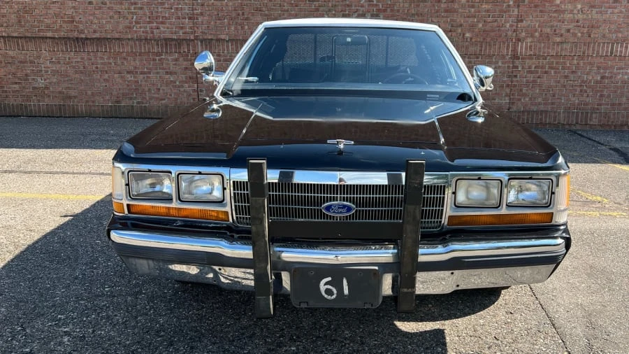 1991 Ford Crown Victoria - Image 4 of 31