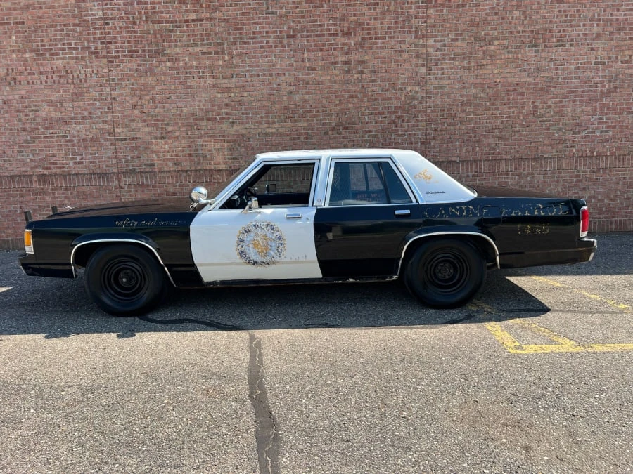1991 Ford Crown Victoria - Image 2 of 31