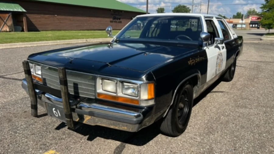 1991 Ford Crown Victoria - Image 5 of 31