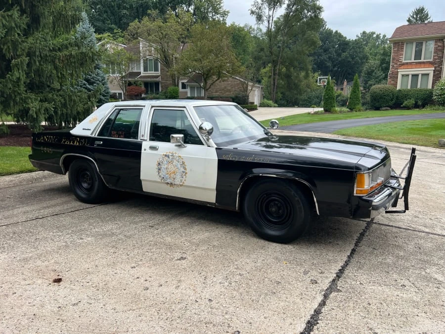 1991 Ford Crown Victoria - Image 22 of 31