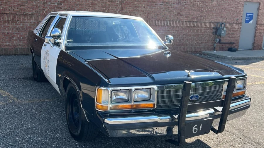 1991 Ford Crown Victoria - Image 6 of 31