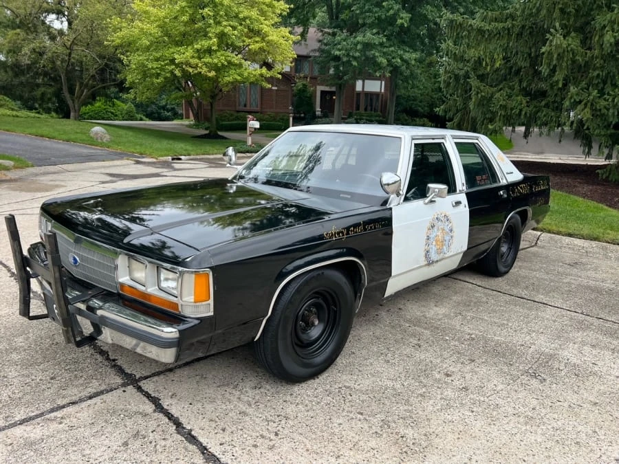 1991 Ford Crown Victoria - Image 23 of 31