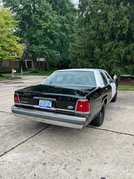 1991 Ford Crown Victoria - Image 19 of 31