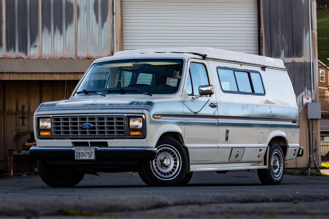 1991 Ford Econoline Van - Image 9 of 31