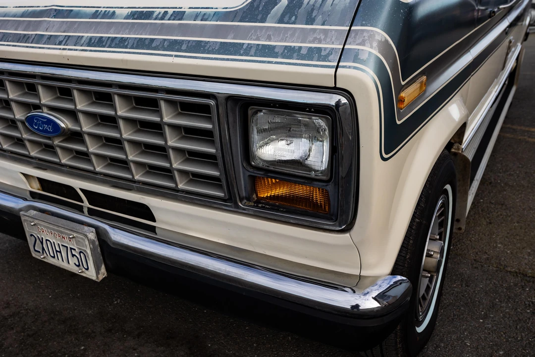 1991 Ford Econoline Van - Image 28 of 31