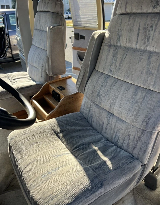 1991 Ford Econoline Van - Image 10 of 21