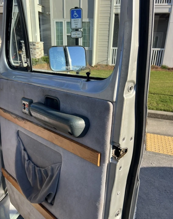 1991 Ford Econoline Van - Image 19 of 21