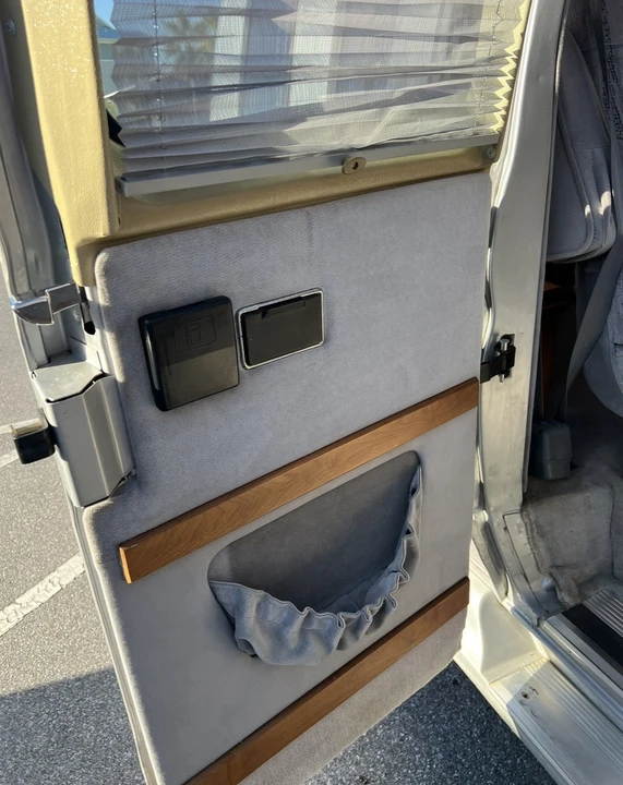 1991 Ford Econoline Van - Image 18 of 21