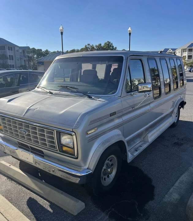 1991 Ford Econoline Van - Image 2 of 21