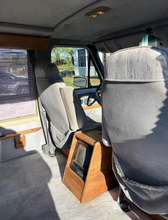 1991 Ford Econoline Van - Image 14 of 21