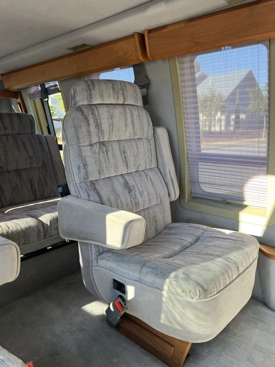 1991 Ford Econoline Van - Image 11 of 21