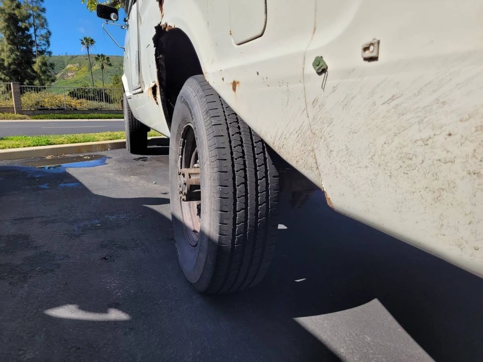 1991 Ford Econoline Van - Image 14 of 15