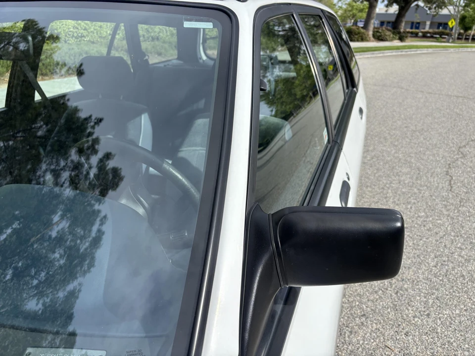1991 Ford Escort (North America) - Image 27 of 31
