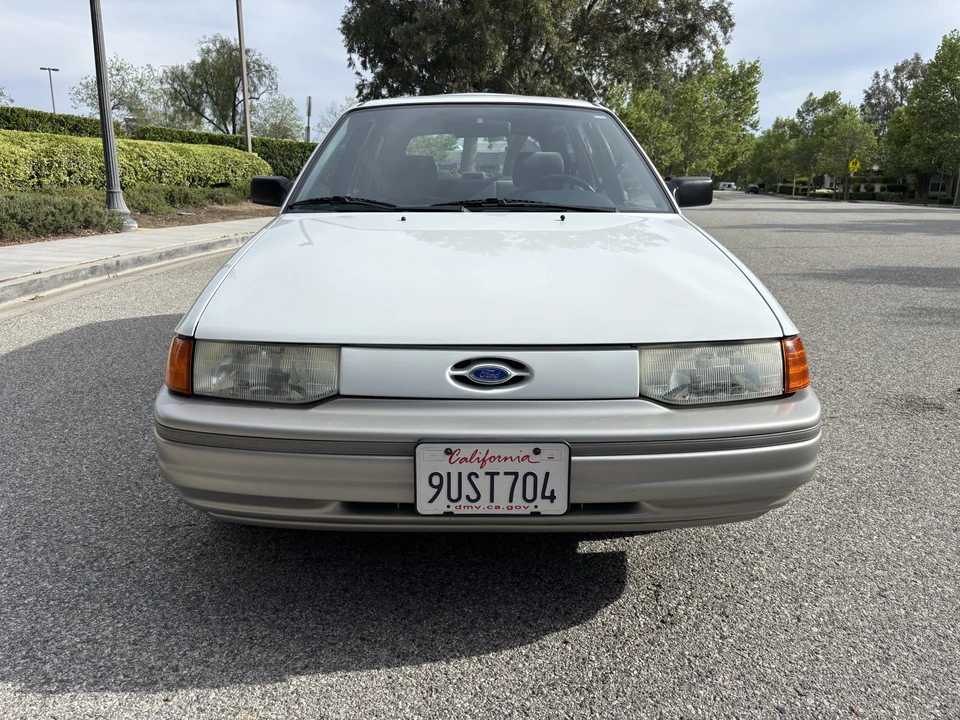 1991 Ford Escort (North America) - Image 3 of 31