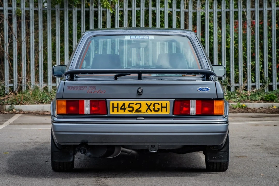 1991 Ford Escort - Image 10 of 30