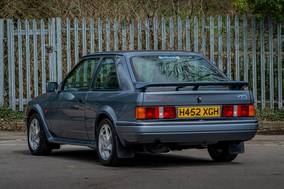 1991 Ford Escort - Image 9 of 30