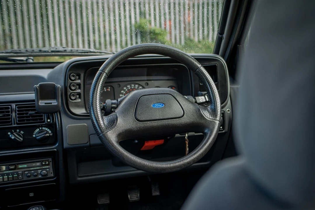1991 Ford Escort - Image 29 of 30