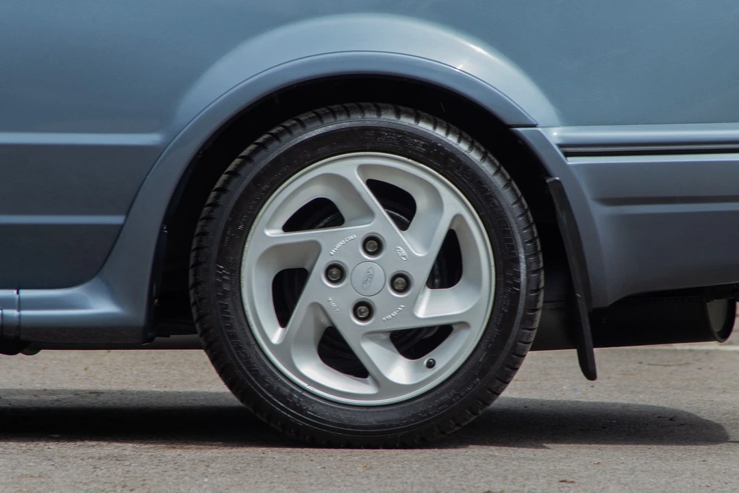 1991 Ford Escort - Image 13 of 30