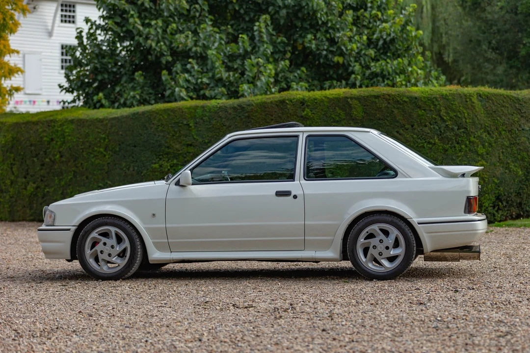 1991 Ford Escort - Image 5 of 30