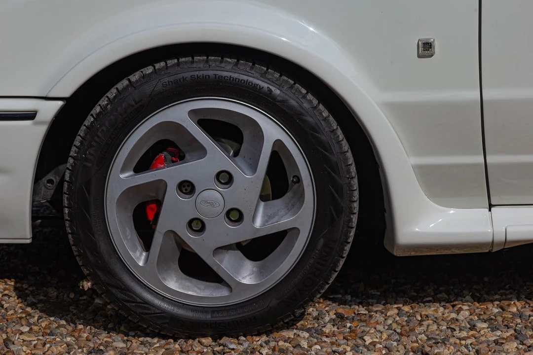1991 Ford Escort - Image 26 of 30