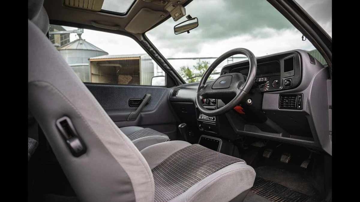1991 Ford Escort - Image 13 of 30