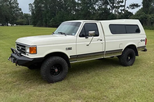 1991 Ford F-150 XLT Lariat 4×4 5-Speed