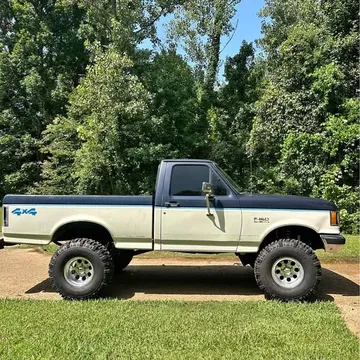 1991 Ford F-150 XLT Pickup 2D 6 1/2 ft